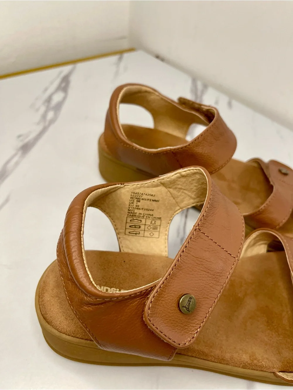 Lands' End Women's Brown Leather Adjustable Strap Sandals cushioned footbed Sz 9